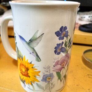 HUMMING BIRD MUG